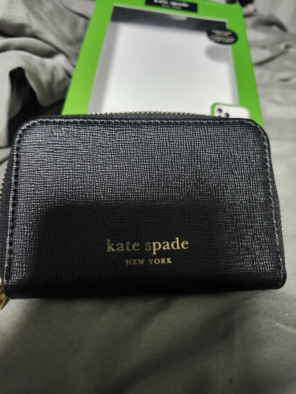 Kate Spade Magnetic Zip Wallet for MagSafe - Black New In Box